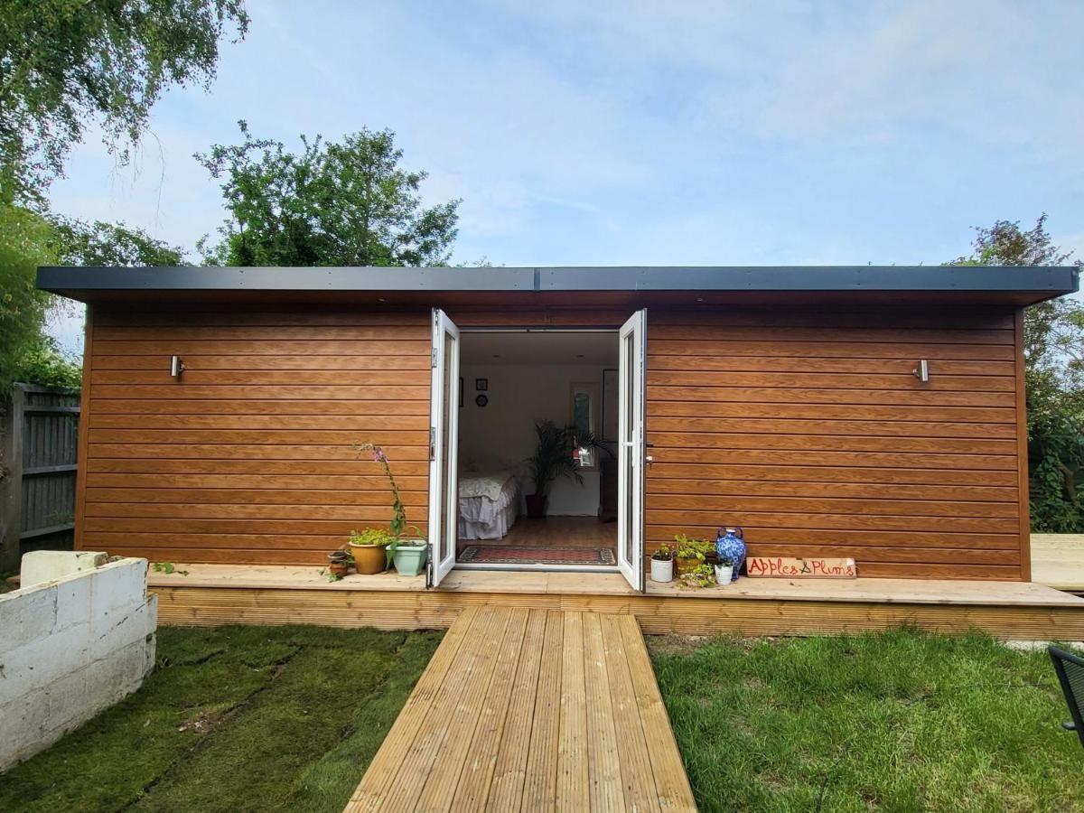The Apple And Plum Cottage Studio Apartment New Редінг Екстер'єр фото